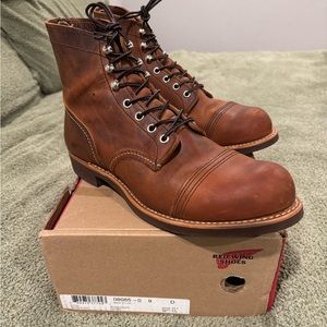 IRON RANGER Lightly Worn 
MEN'S 6-INCH BOOT IN AMBER HARNESS LEATHER